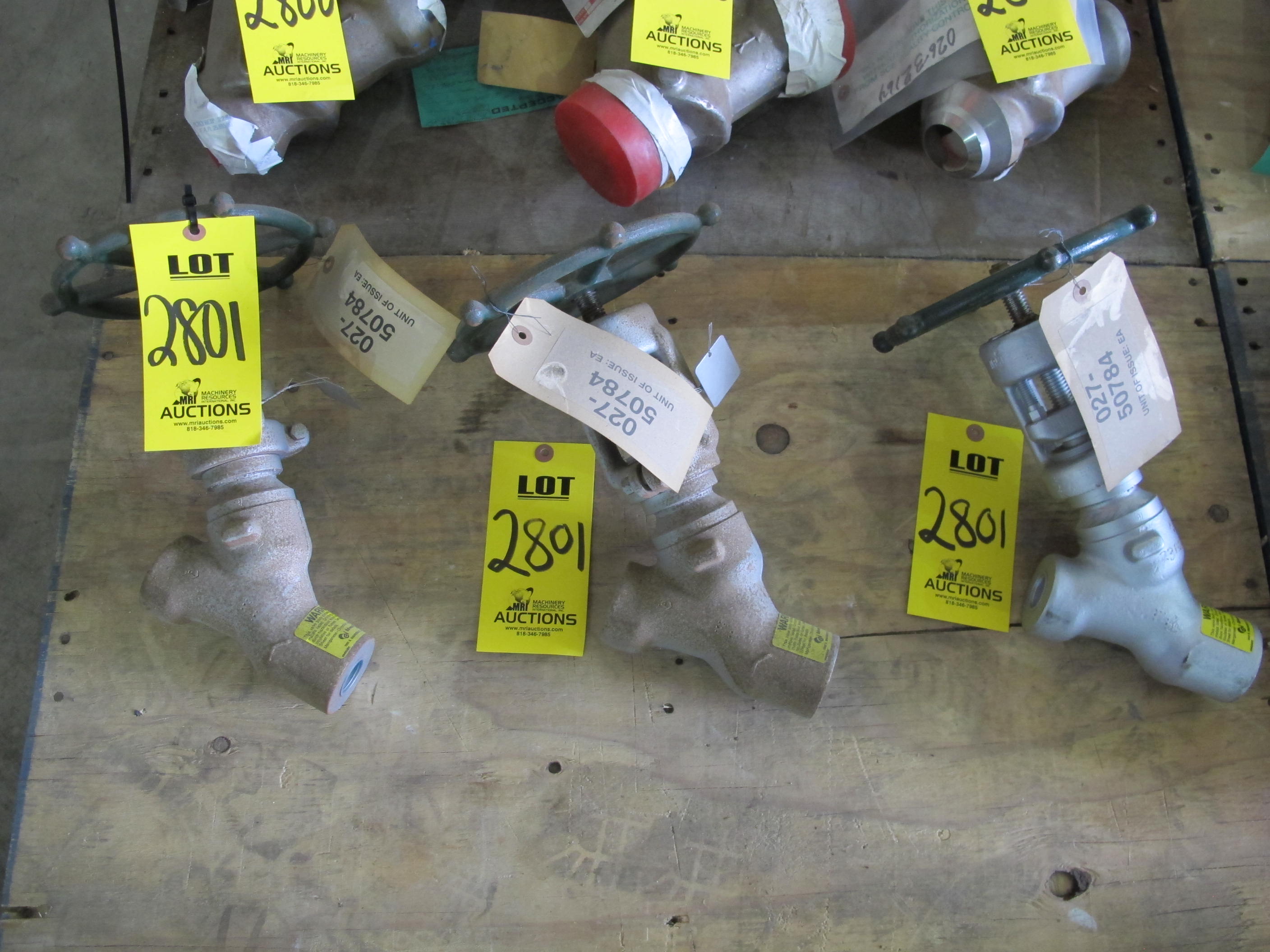 VALVE, GLOBE TYPE, 3/4" SIZE, 1500 LB (2685/650F) RATING, CARBON STL MATERIAL, SOCKET WELD CONNECTIONS, SA105 SPECIFICATION, OS&Y STYLE, 13% CR SS DISC AND HF SEAT TRIM, CARBON/ GRAPHITE PACKING SOFTGOODS, HANDWHEEL OPERATOR. SEAL WELDED BONNET CONSTRUCTION. QC-SR. PART # B36124T4 (W-51) LOADING & HANDLING FEE $15-